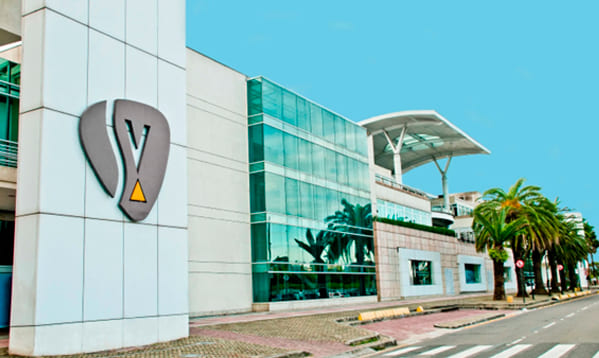 Expansão Shopping Vitoria, Vitória-ES - Gerenciamento das montagens de estruturas para pórticos, mezaninos, escadas, guarda corpo, entre outros elementos metálicos do empreendimento