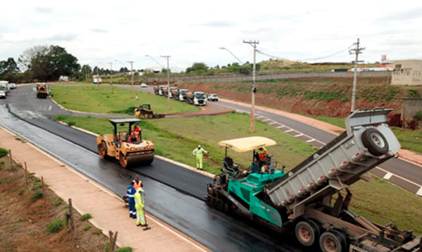 Rotatória Estrada Minerbo Ito – Sumaré, SP – Construção da rotatória para viabilizar o acesso ao centro de distribuição.